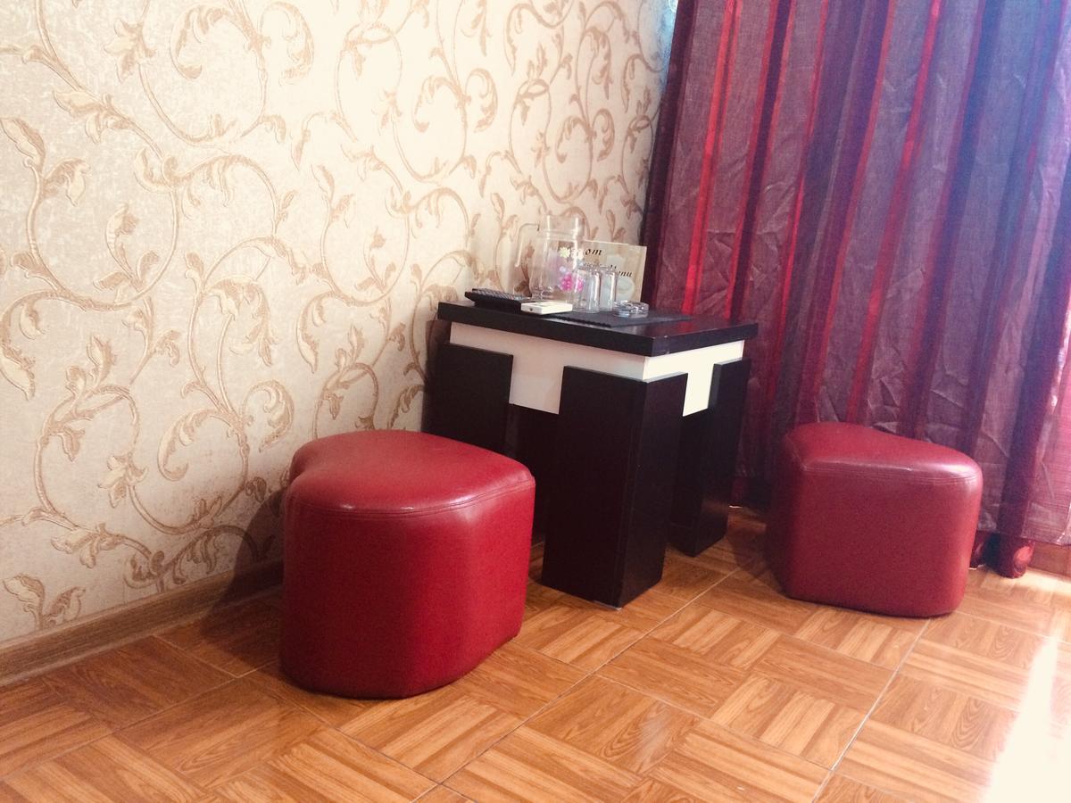 Visit Hotel Tbilisi Eksteriør bilde