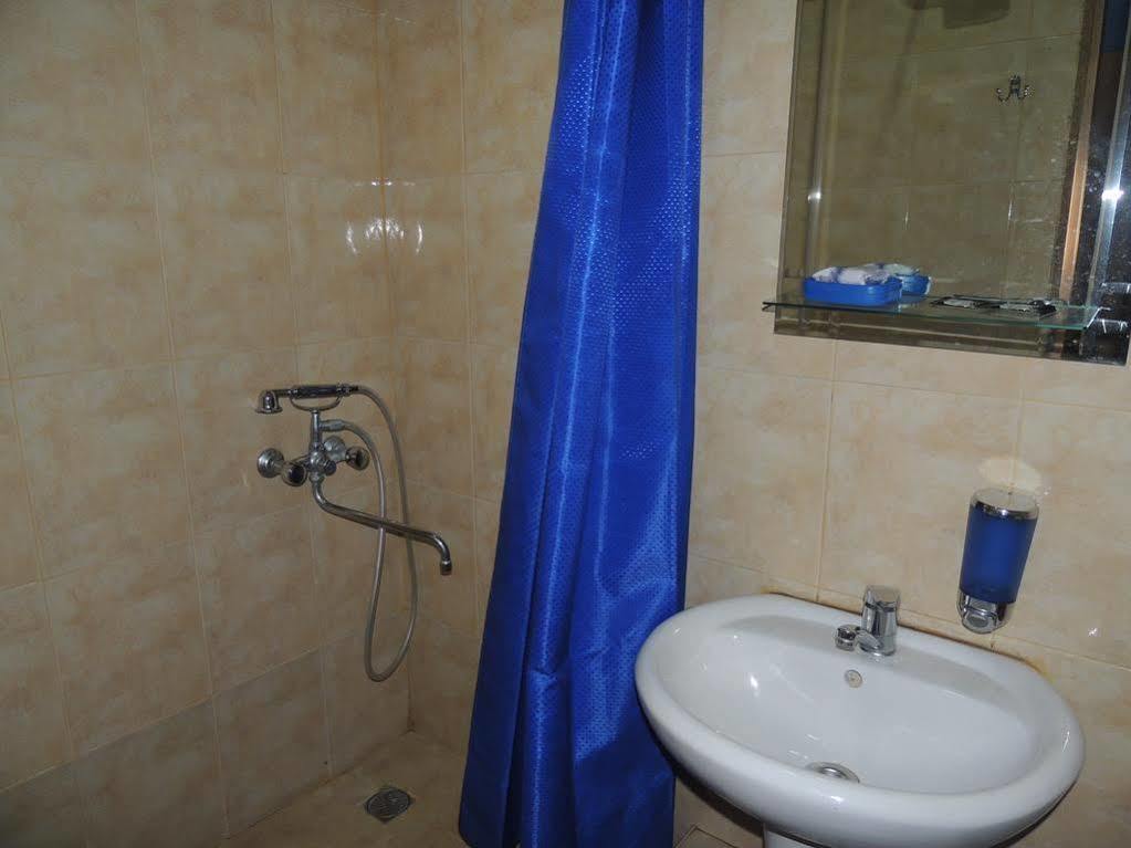 Visit Hotel Tbilisi Eksteriør bilde