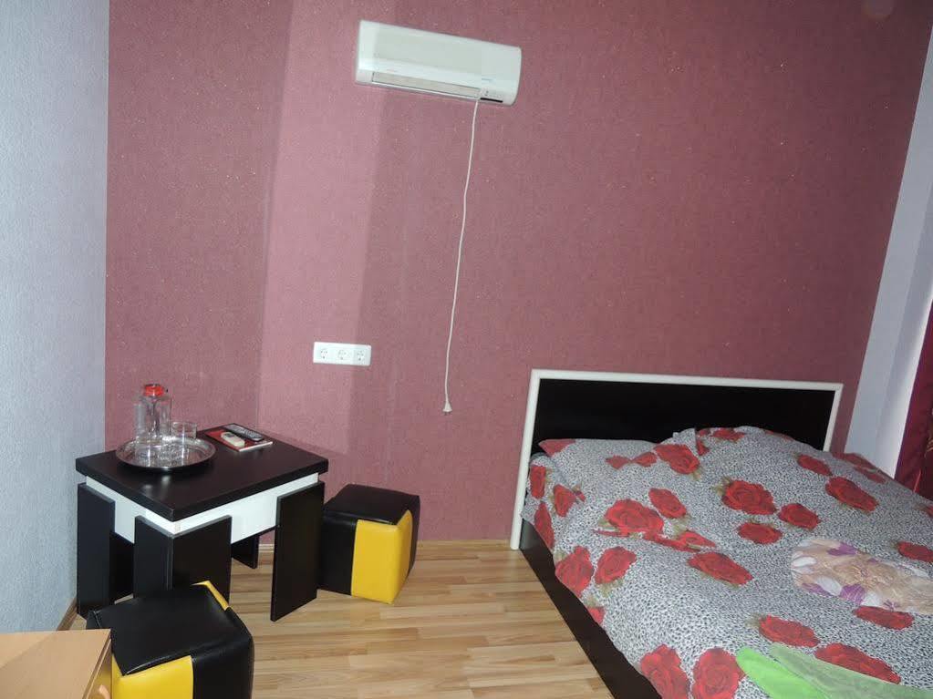 Visit Hotel Tbilisi Eksteriør bilde